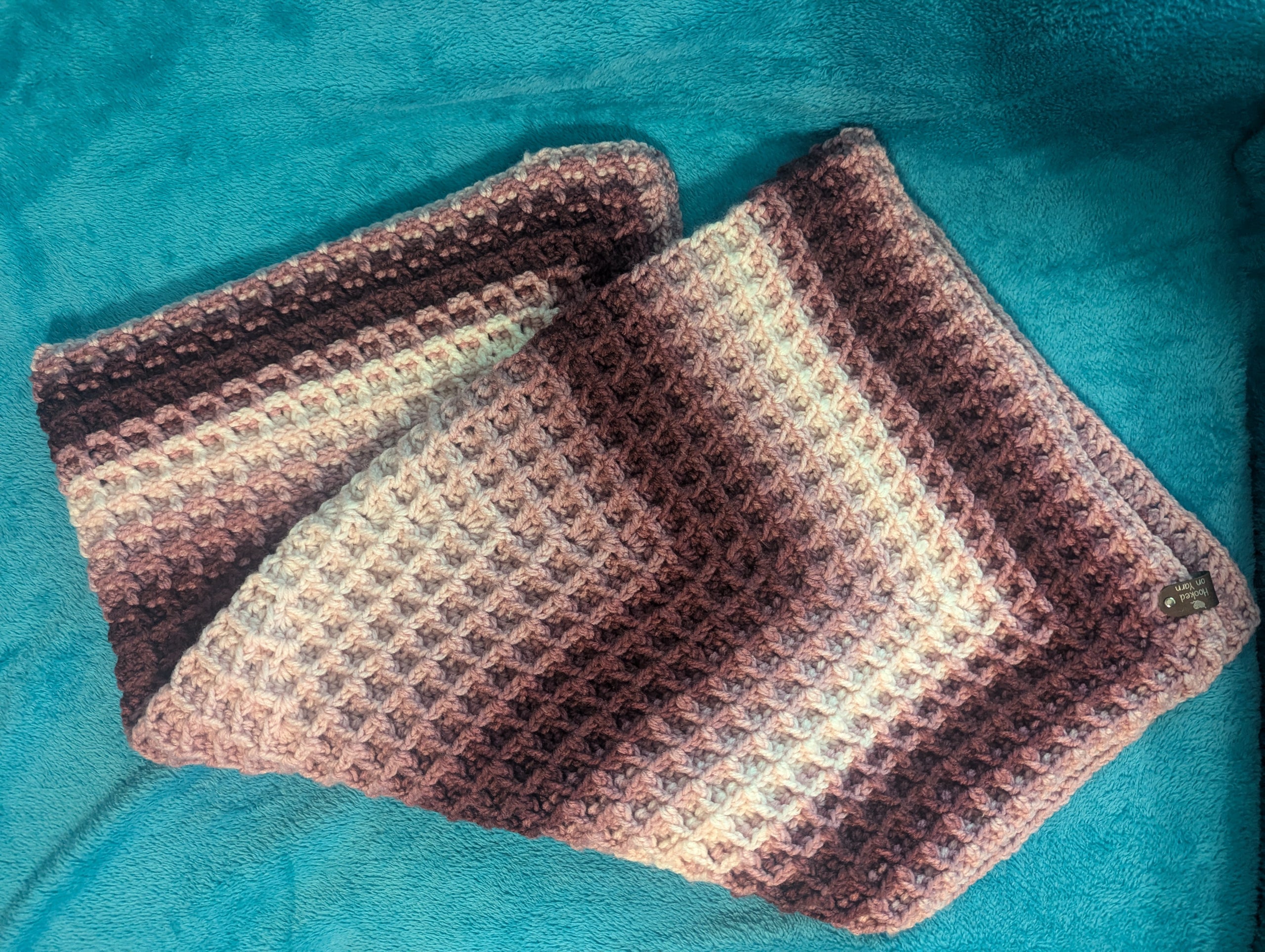Pink Gradient Waffle Stich Blanket