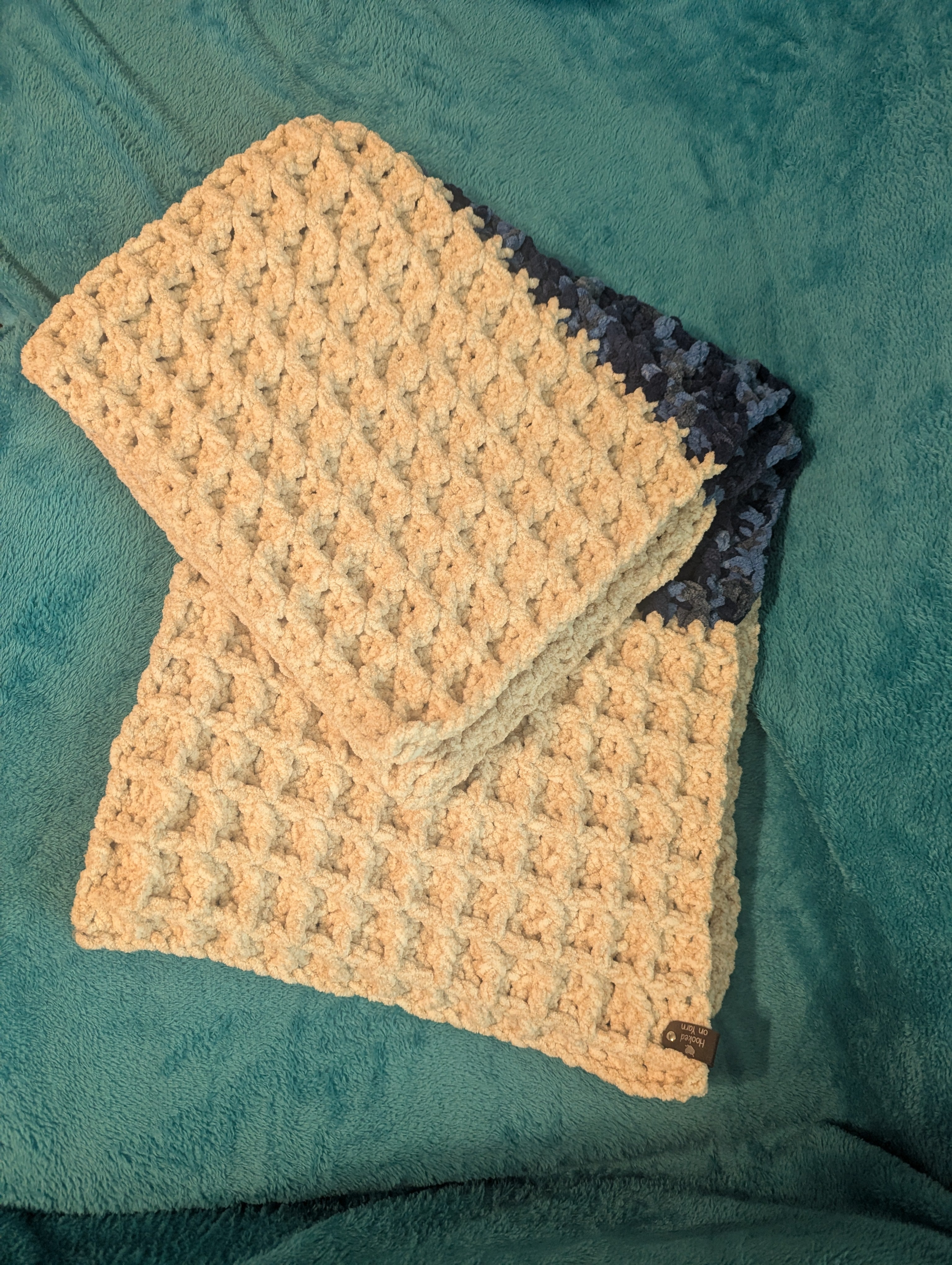 Chunky Waffle Stich Blanket