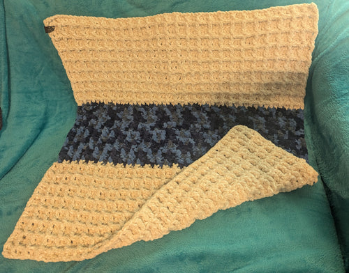Chunky Waffle Stich Blanket